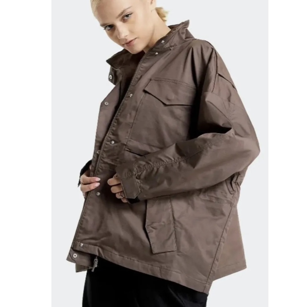 Nike Women's Sportswear Collection Essentials
Oversize Boxy Fit Brown Jacket S